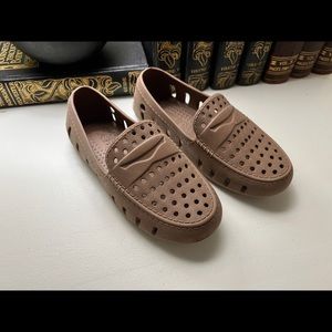 Floafers Boys size 11.